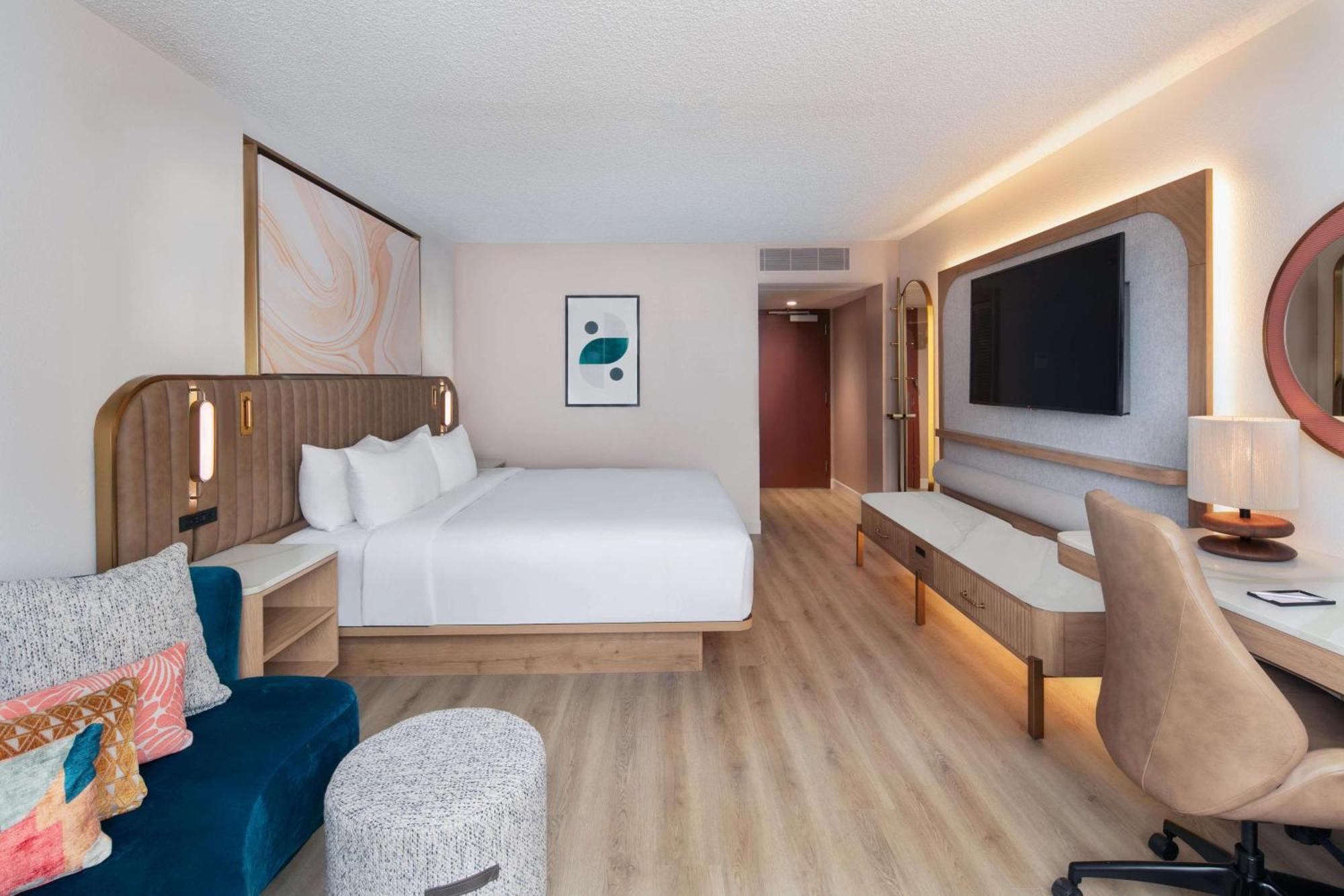 King Room Poolside,1615653026:JPEG